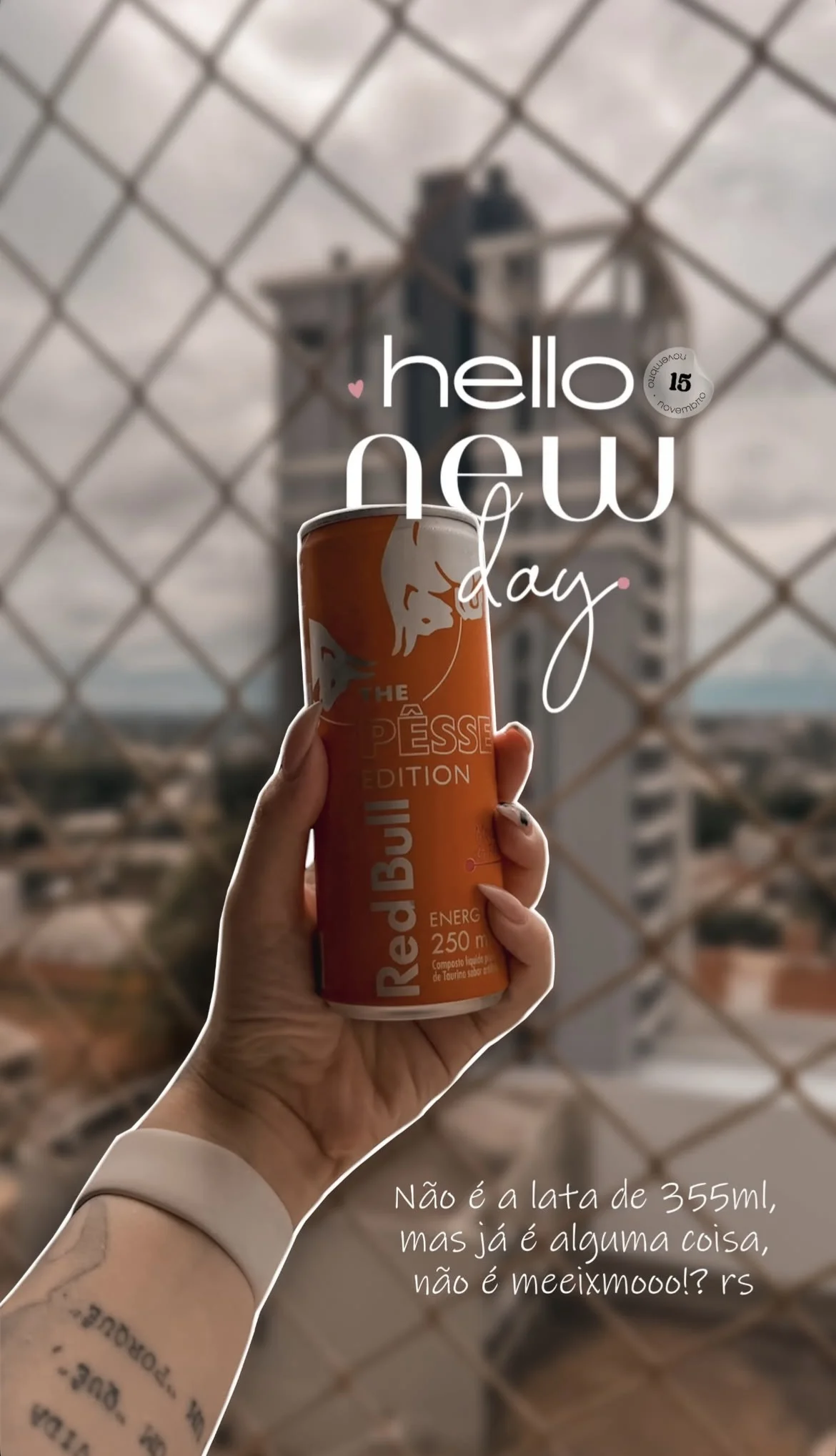 Exemplo de Story com Figurinhas